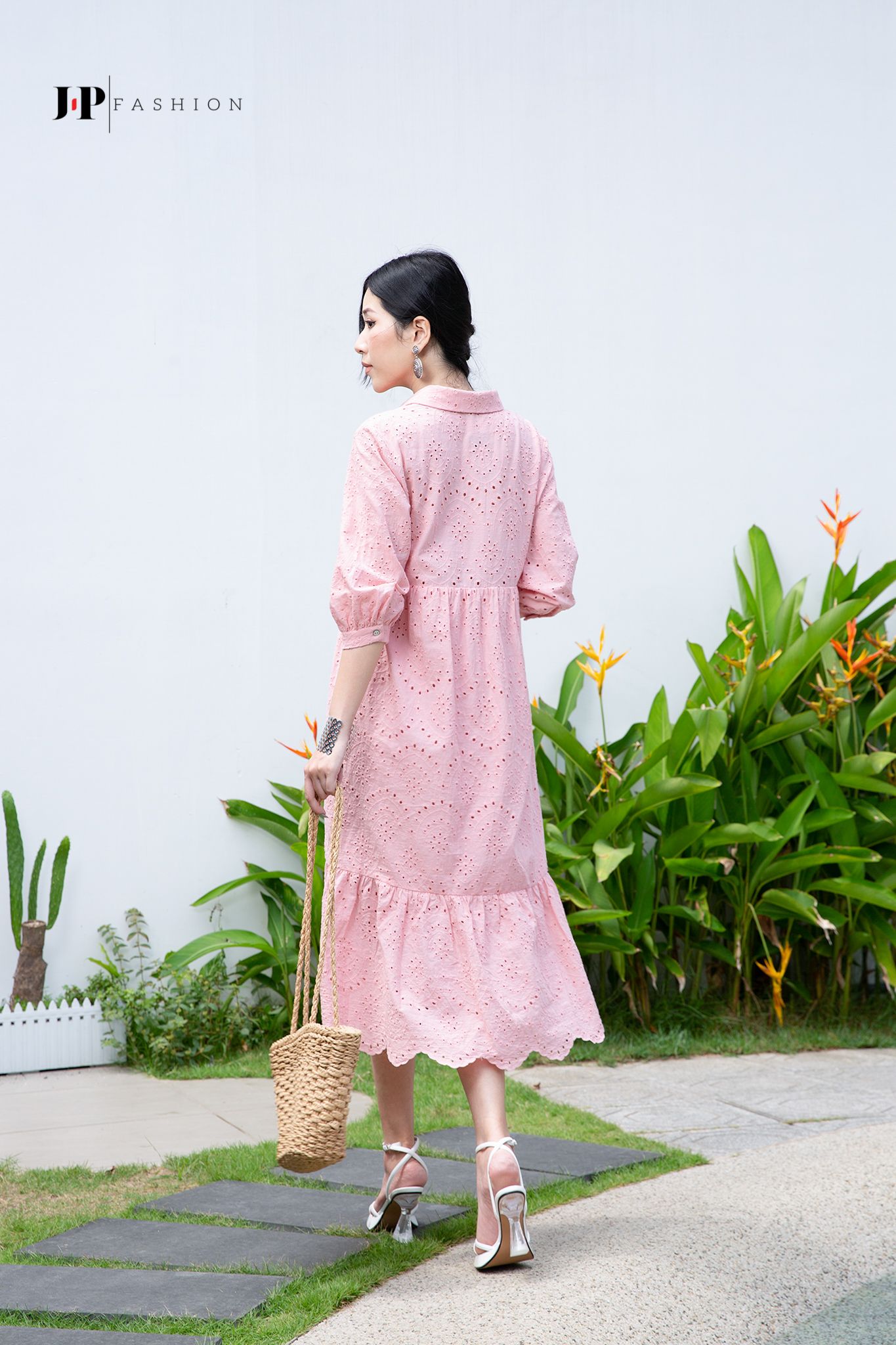 Đầm kiểu dài tay