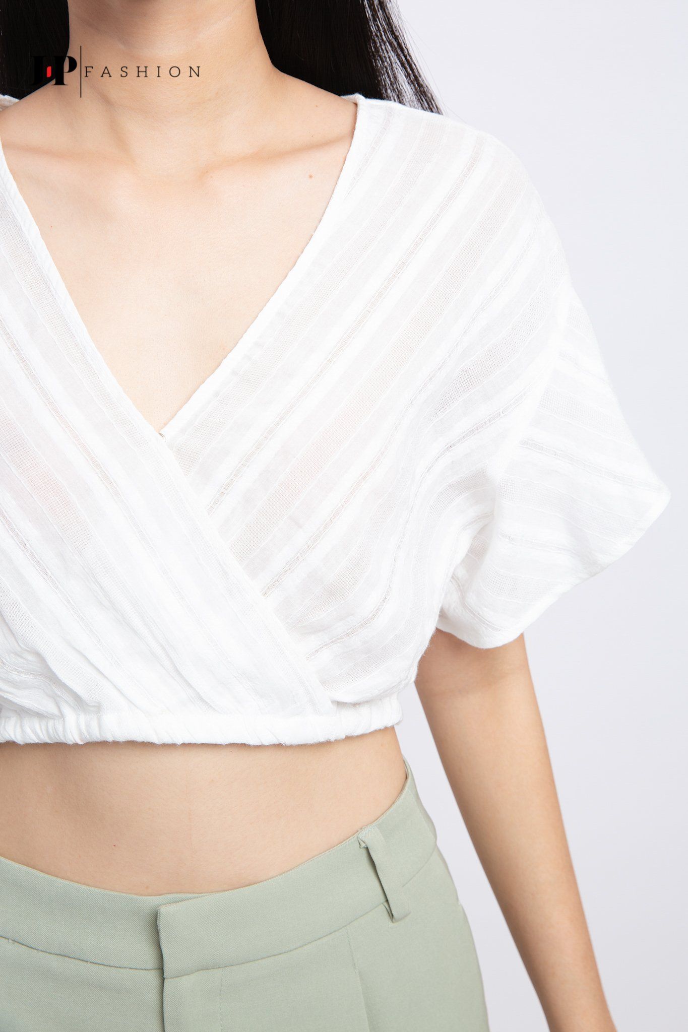 Sơ mi phom croptop