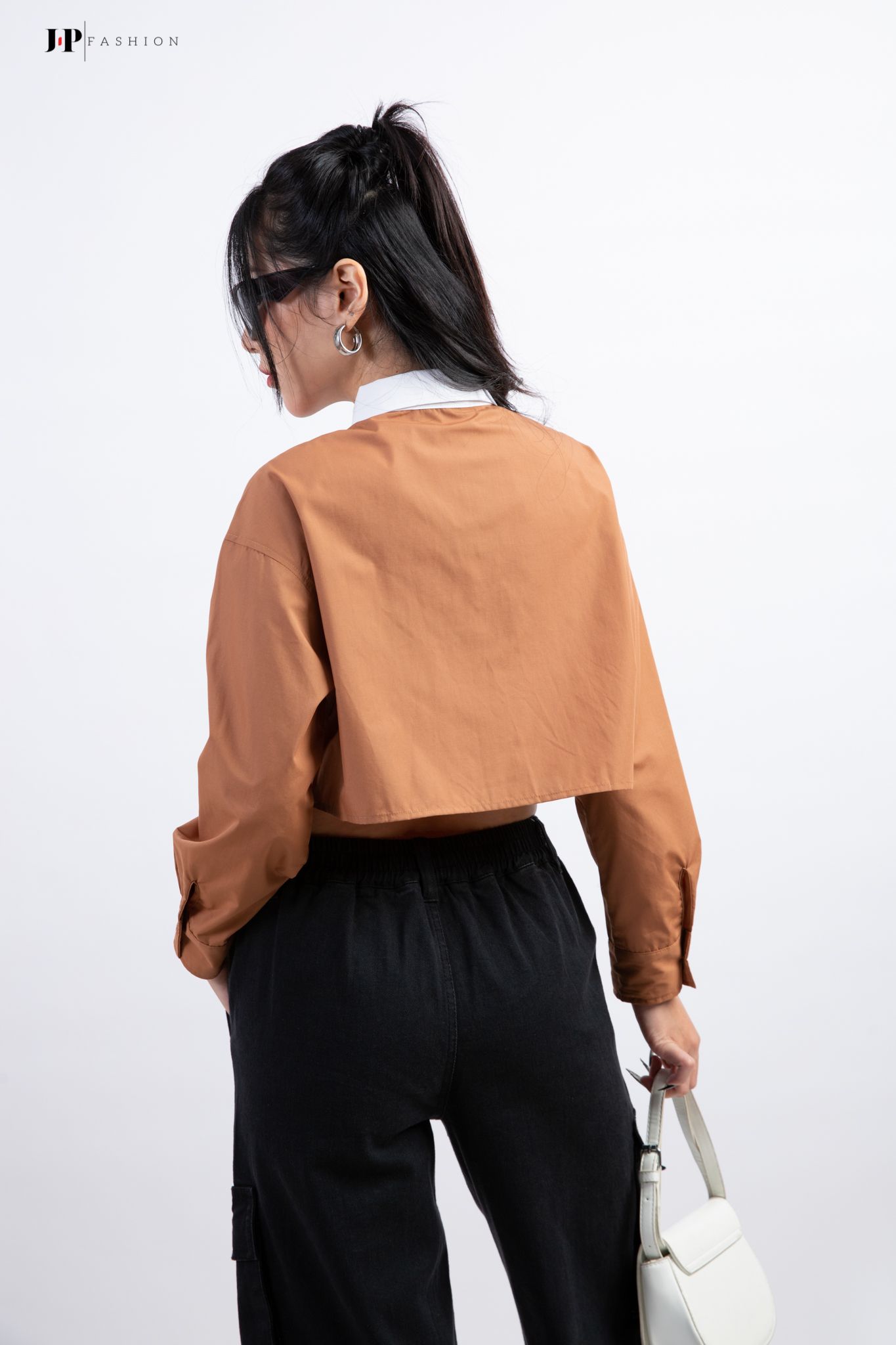 Sơ mi croptop dài tay