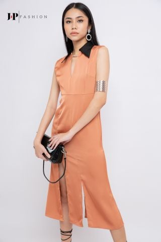 Đầm kiểu xẻ tà