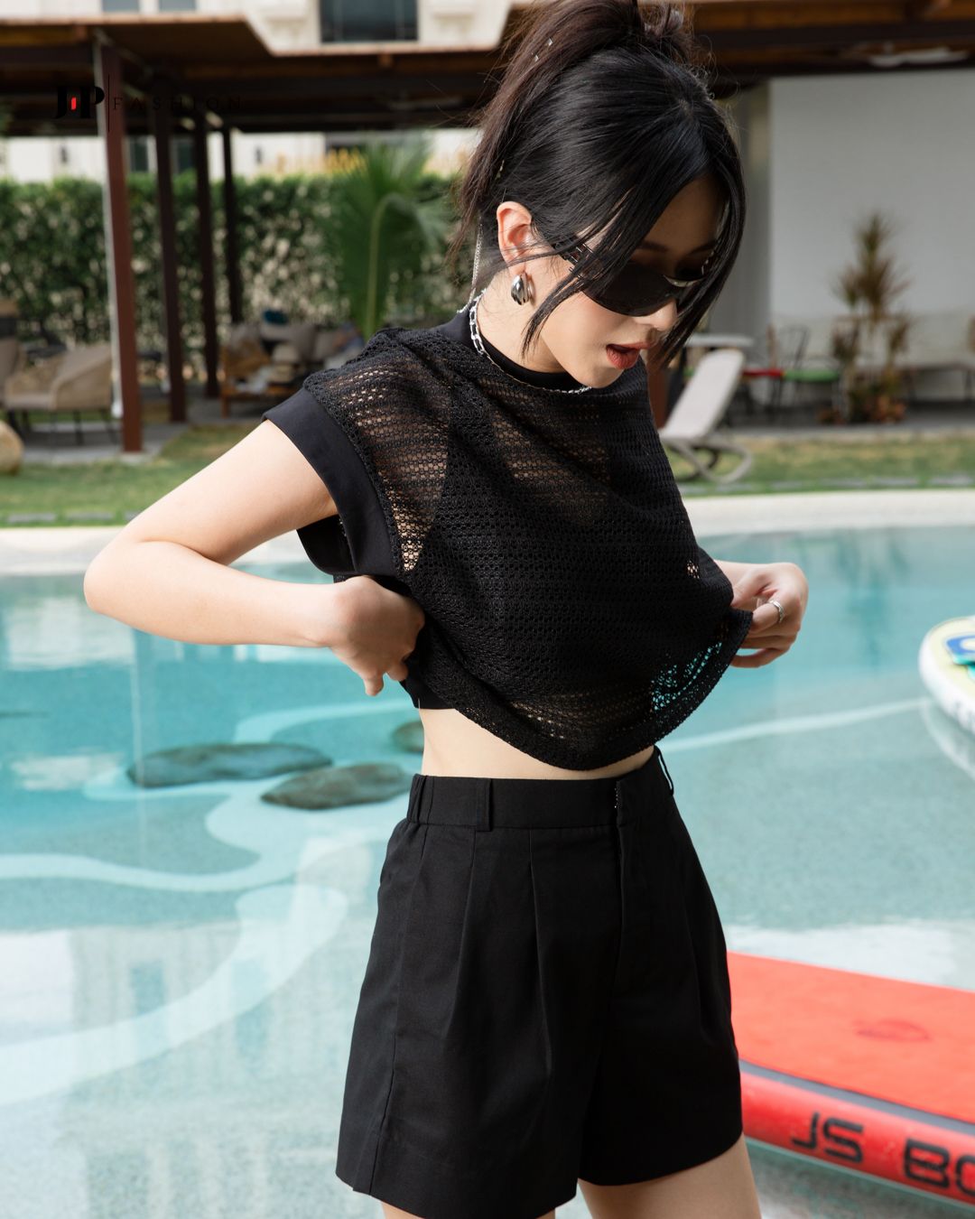 Thun kiểu ngắn tay