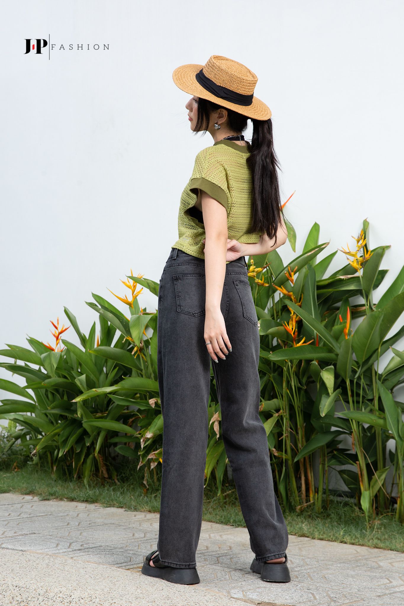 Thun kiểu ngắn tay