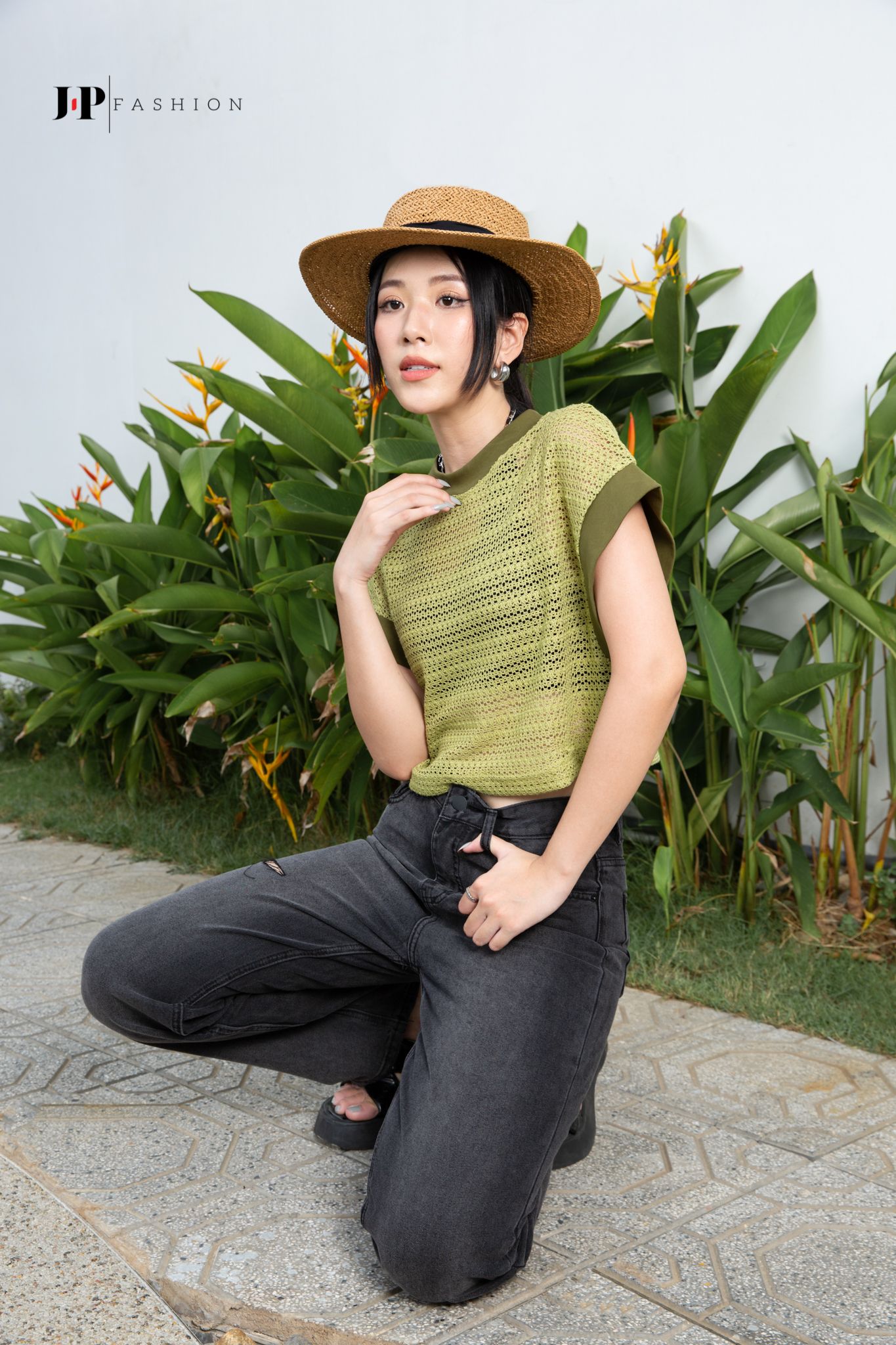 Thun kiểu ngắn tay