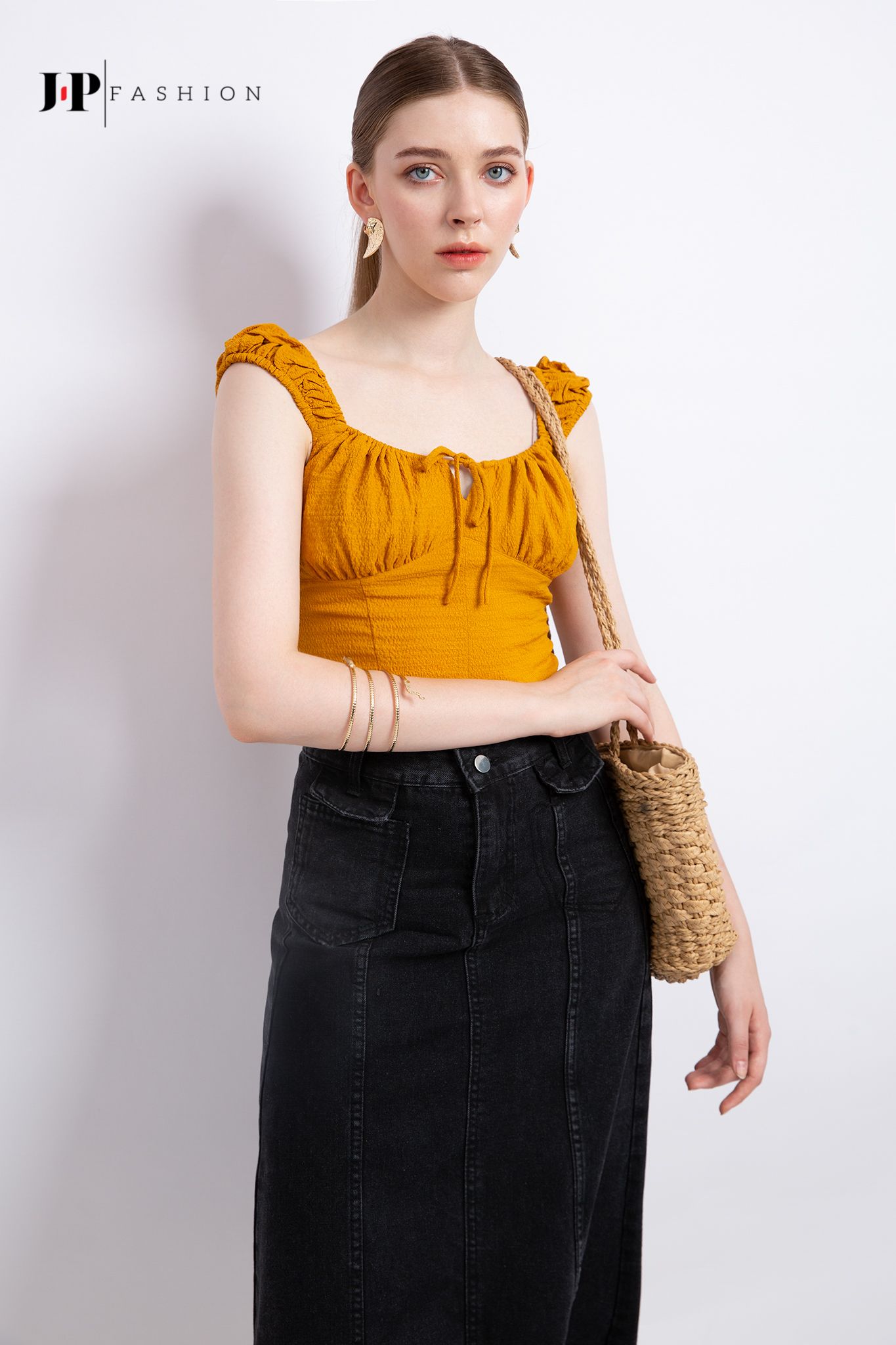 Áo hai dây nữ