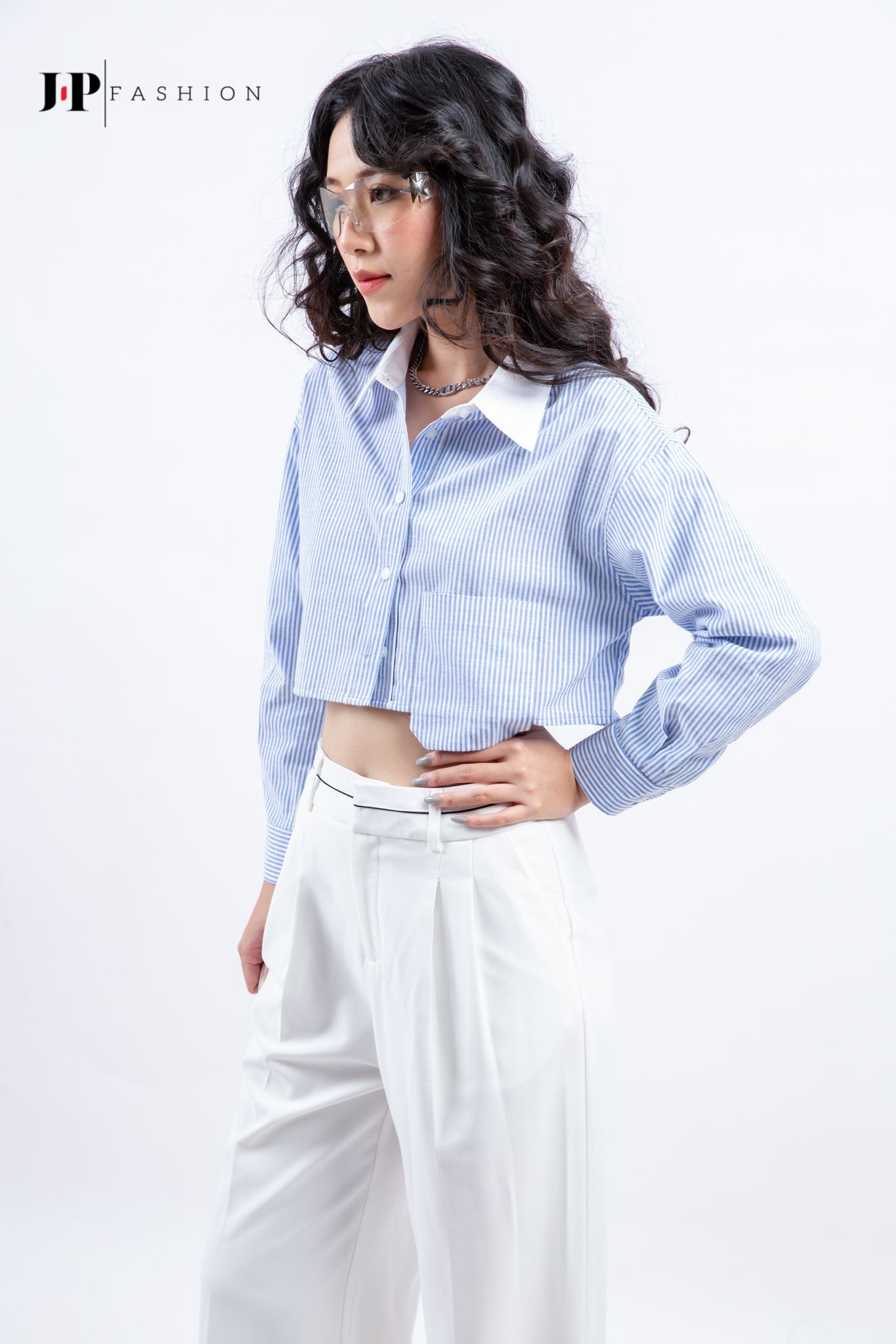 Sơ mi croptop dài tay