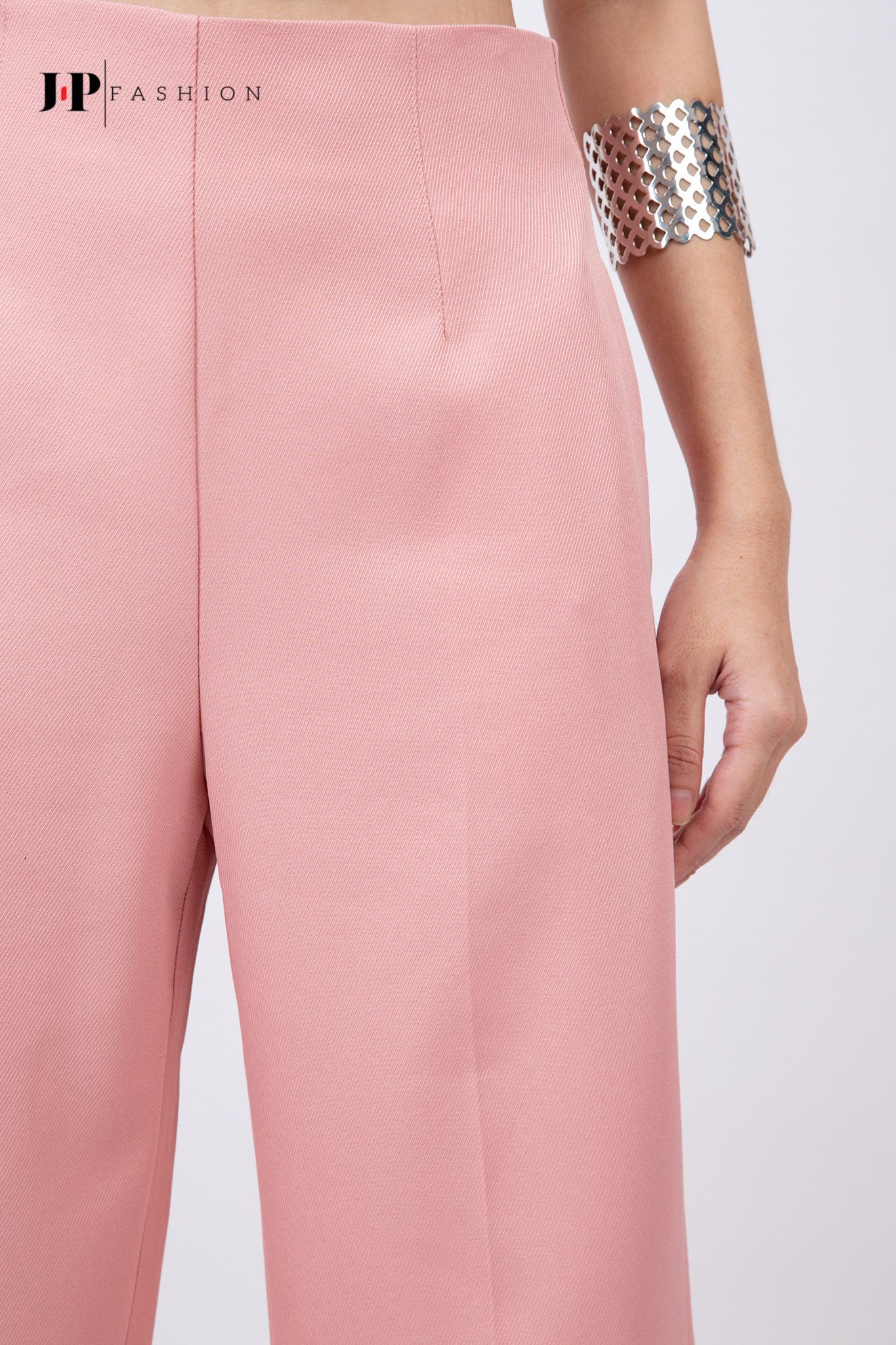 Quần lửng nữ ống rộng