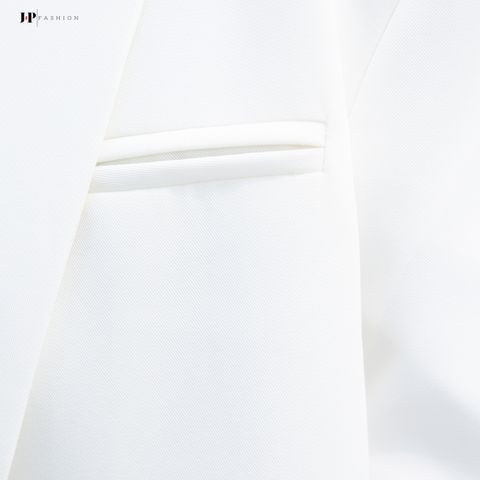 Khoác vest form rộng