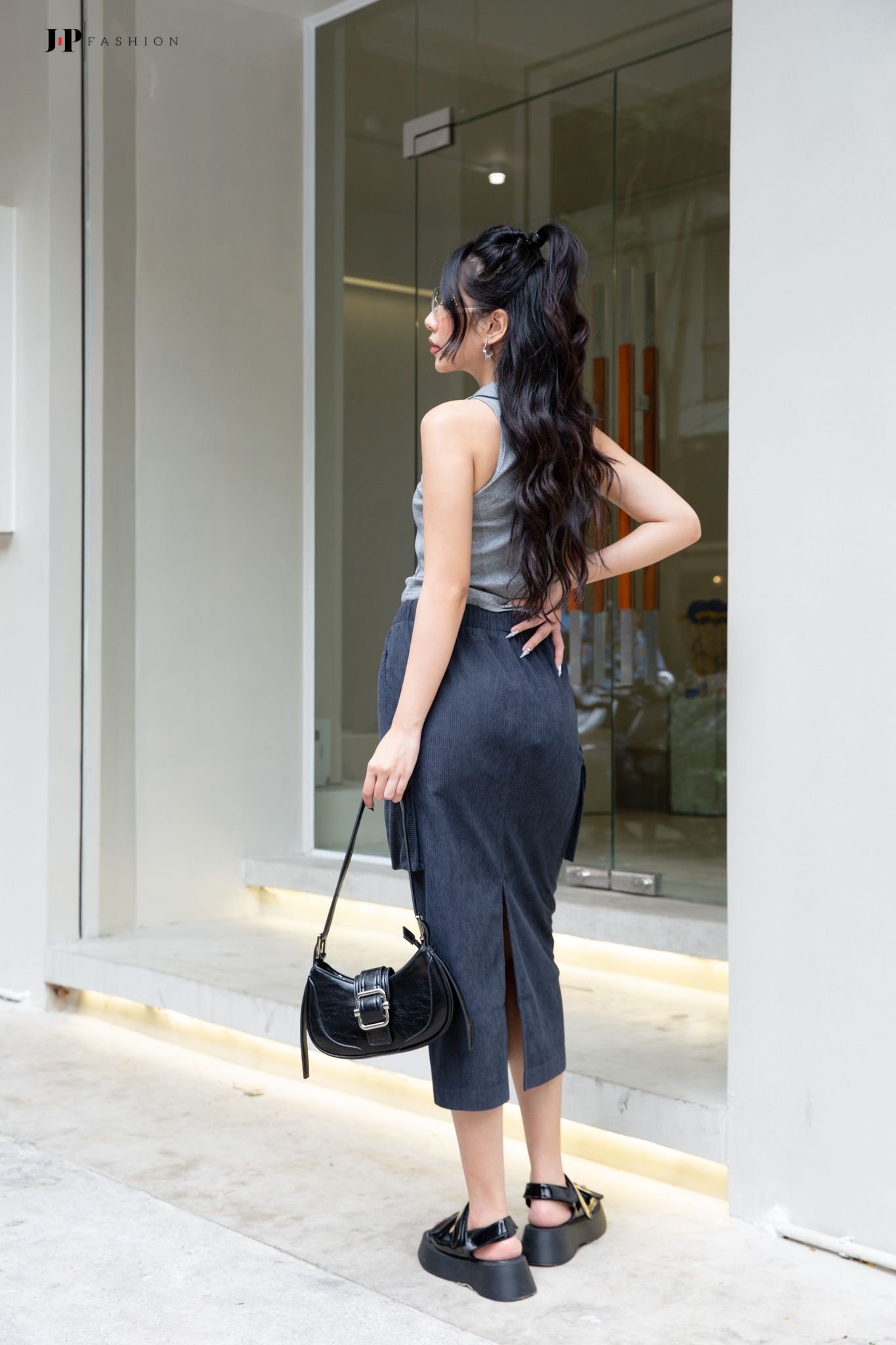 Váy midi nữ