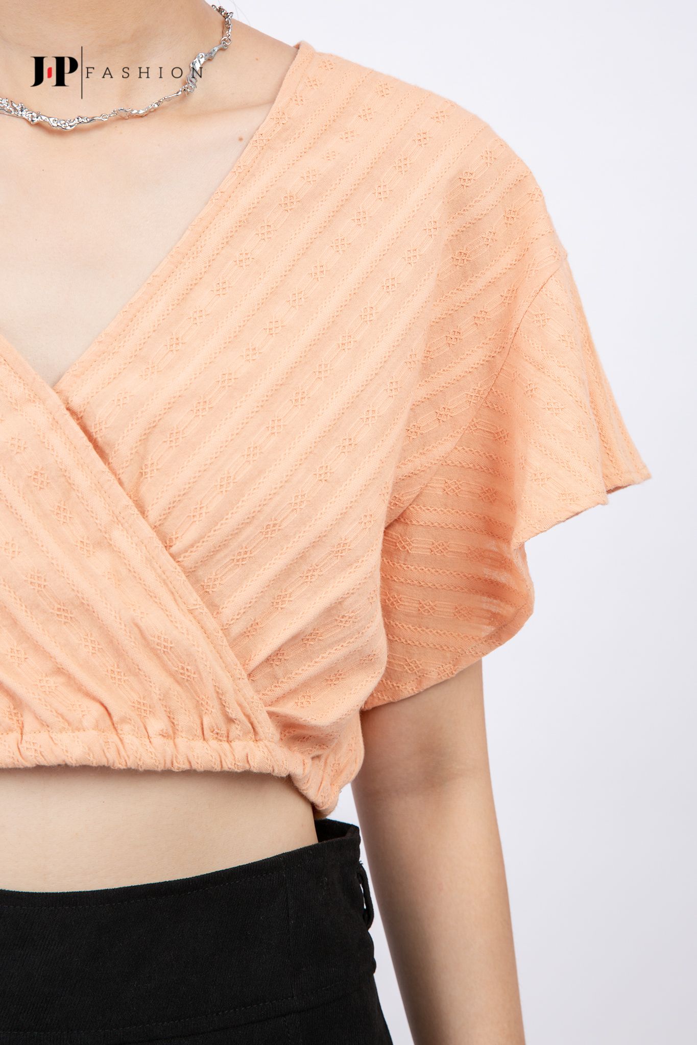Sơ mi phom croptop