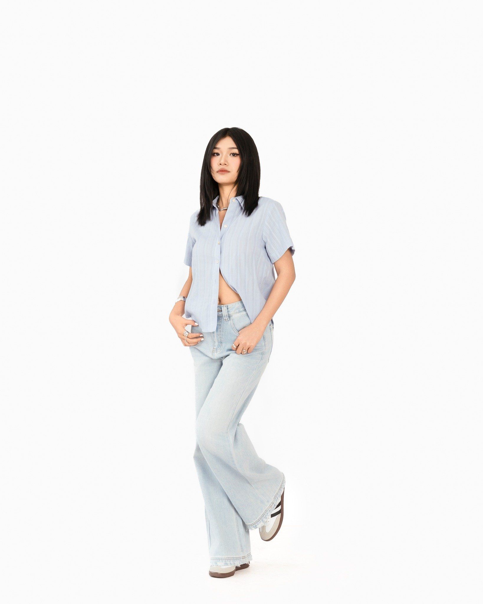 Sơ Mi Ngắn Tay Kẻ Sọc Nhẹ 10611793