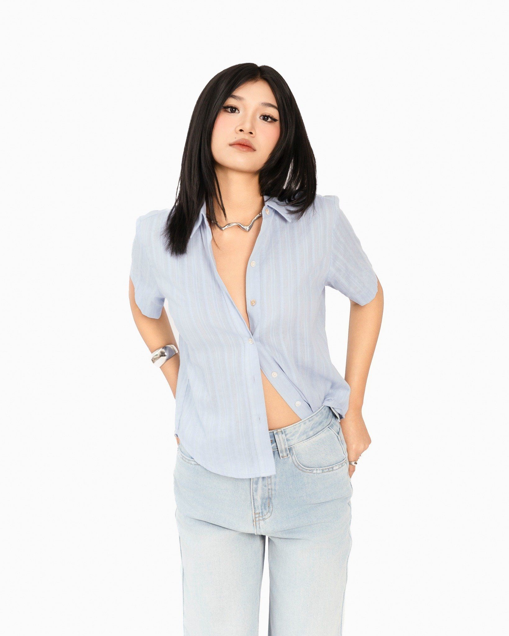 Sơ Mi Ngắn Tay Kẻ Sọc Nhẹ 10611793