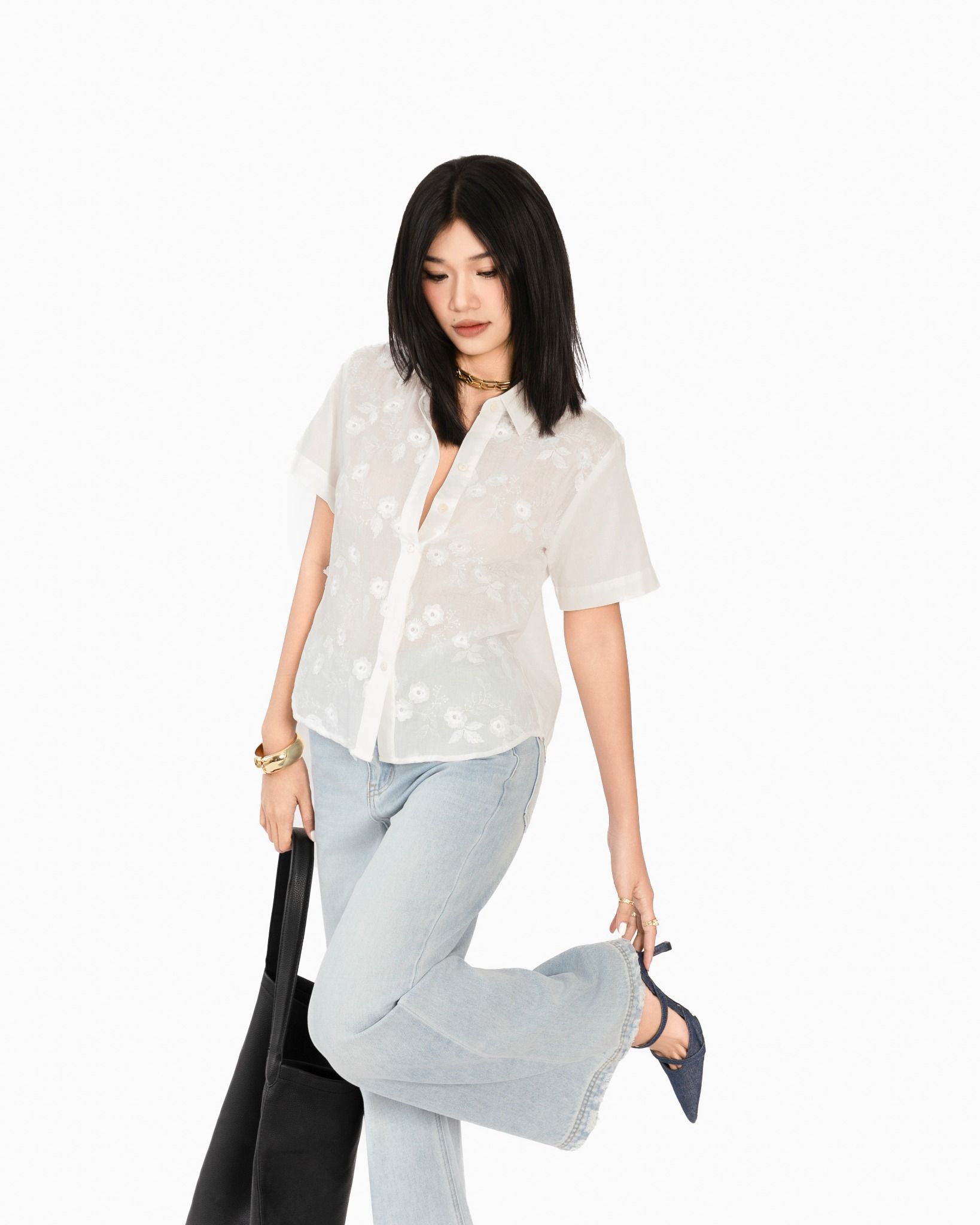 Sơ Mi Ngắn Tay Thêu Họa Tiết 10611792