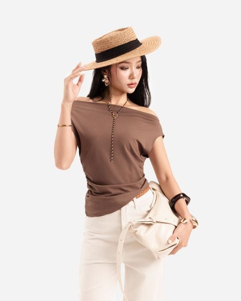 áo thun kiểu trễ vai màu nâu