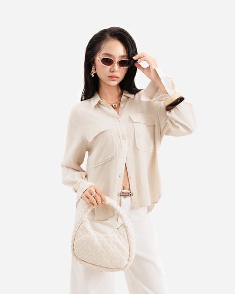 áo sơ mi phối túi hộp màu kem
