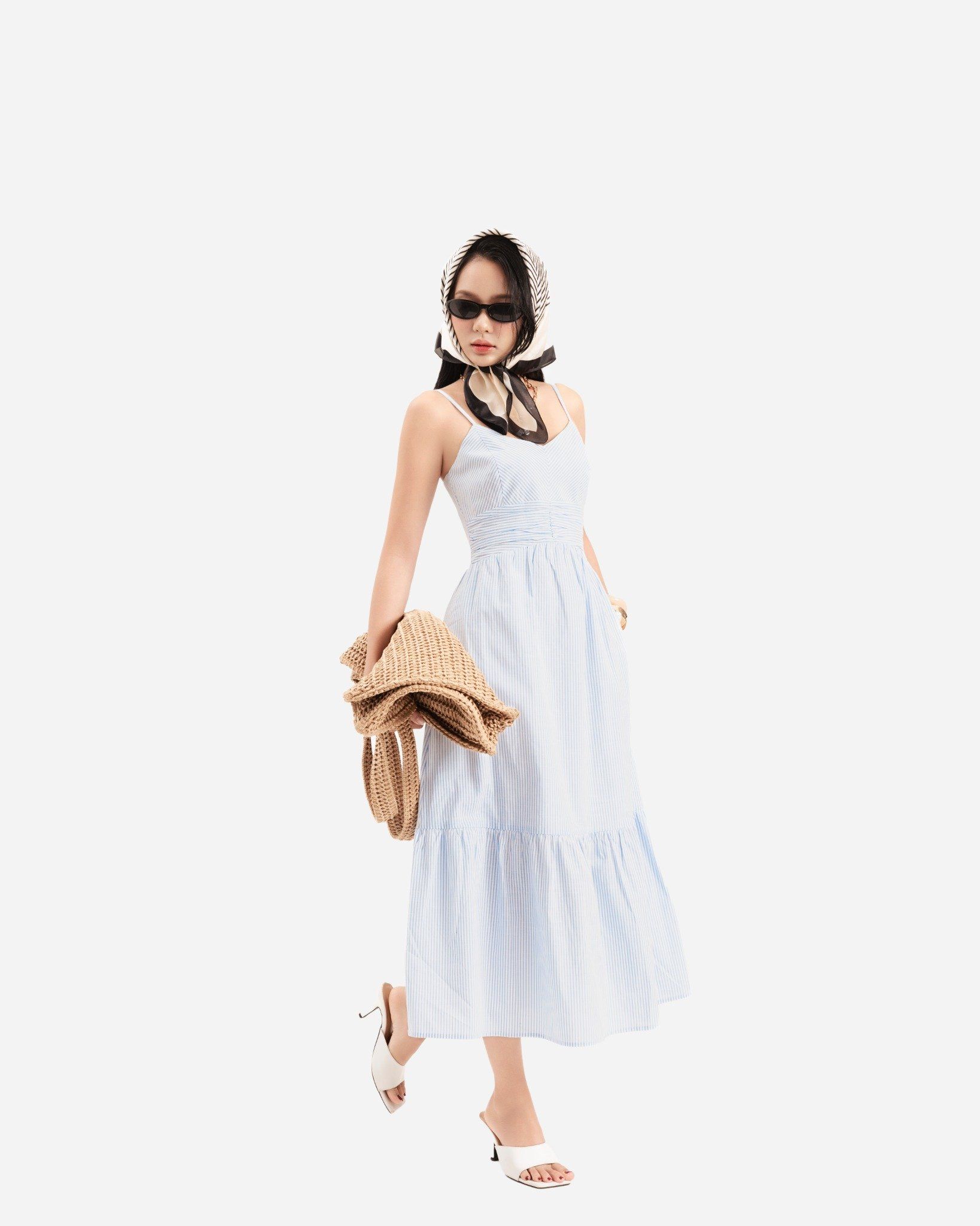 Đầm Kiểu Dây Dáng Dài 11011907