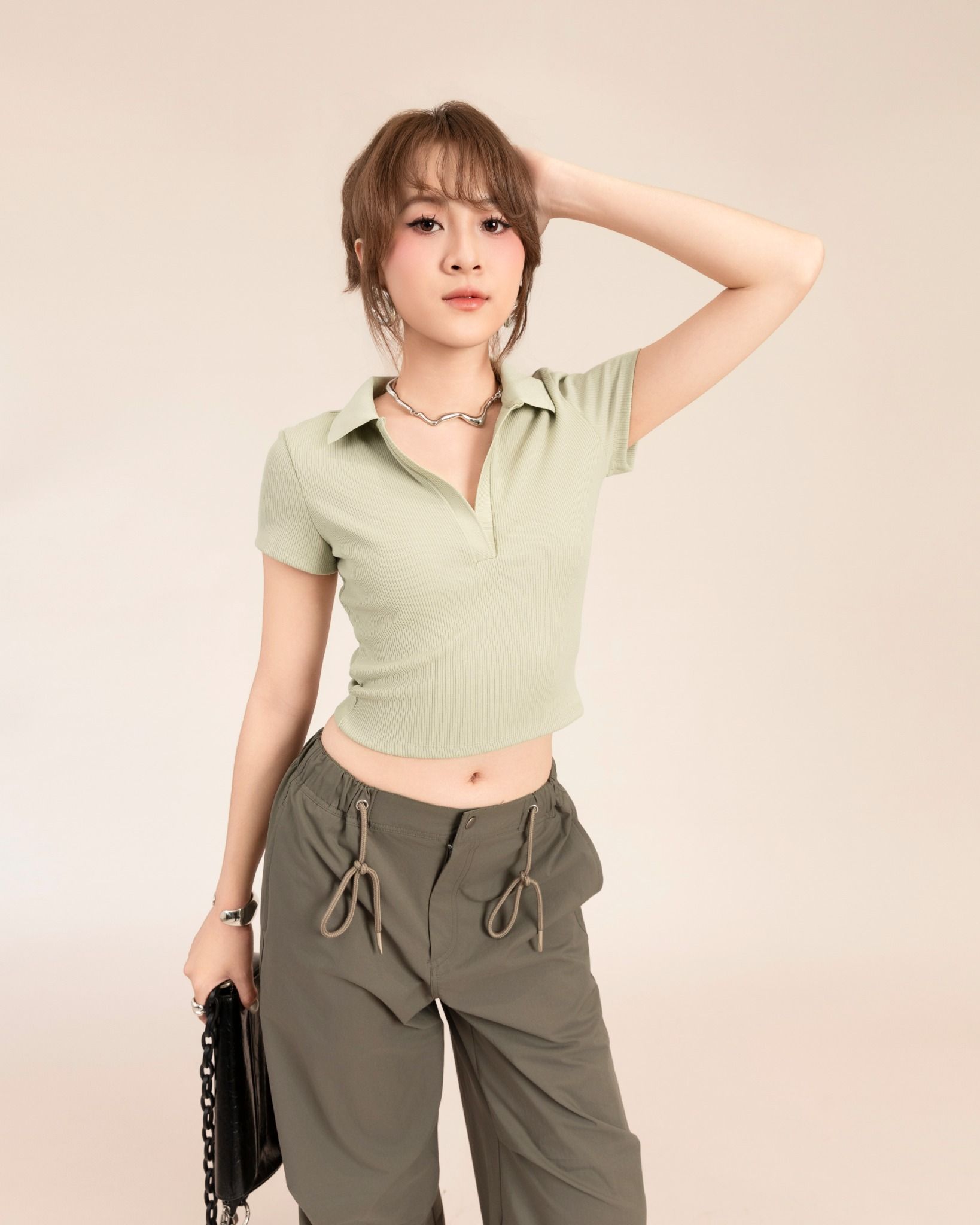 Áo Thun Gân Ôm Dáng Ngắn 10211807