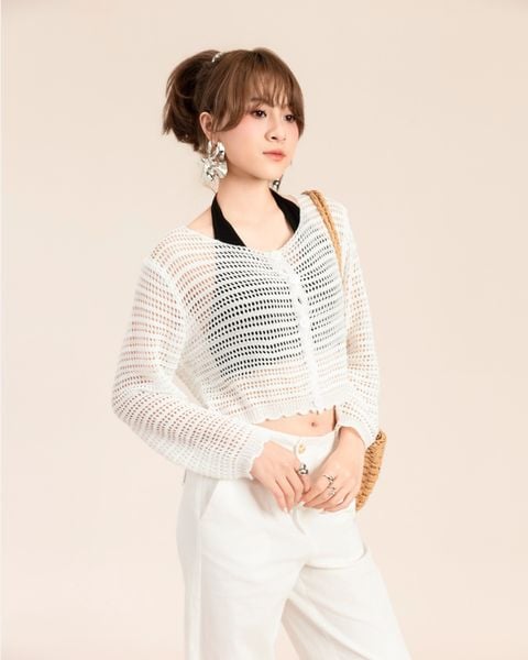 áo khoác len lưới màu trắng