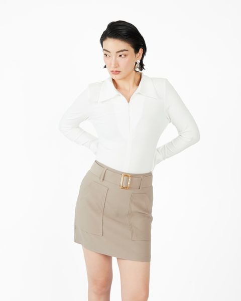 áo thun kiểu sơ mi ôm dáng màu trắng