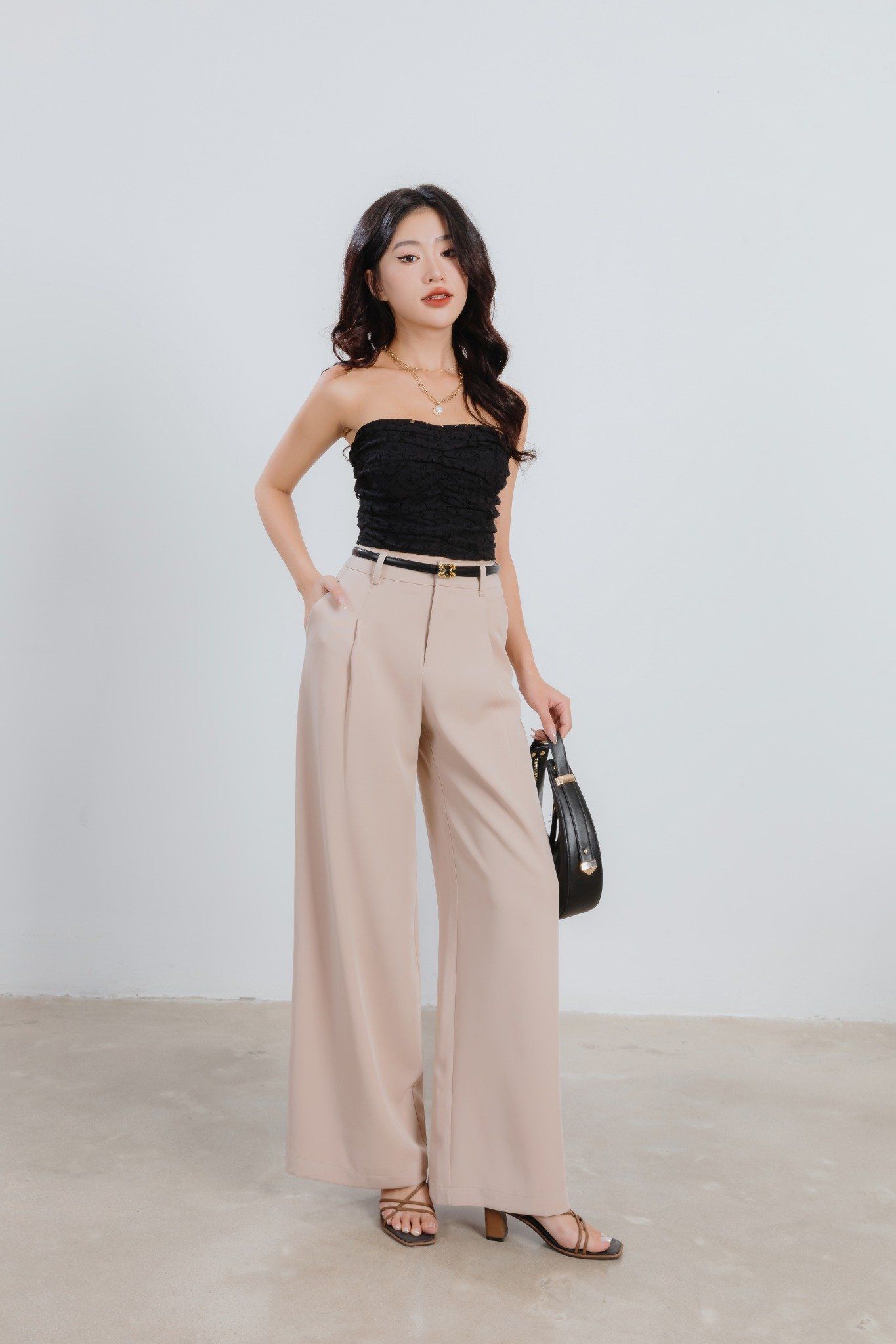 Quần Ống Rộng Kaki 19010049
