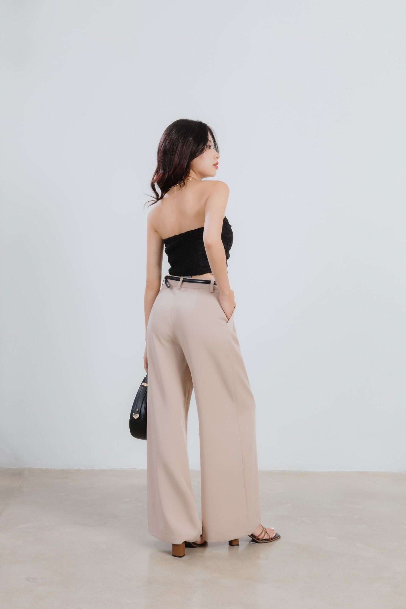 Quần Ống Rộng Kaki 19010049