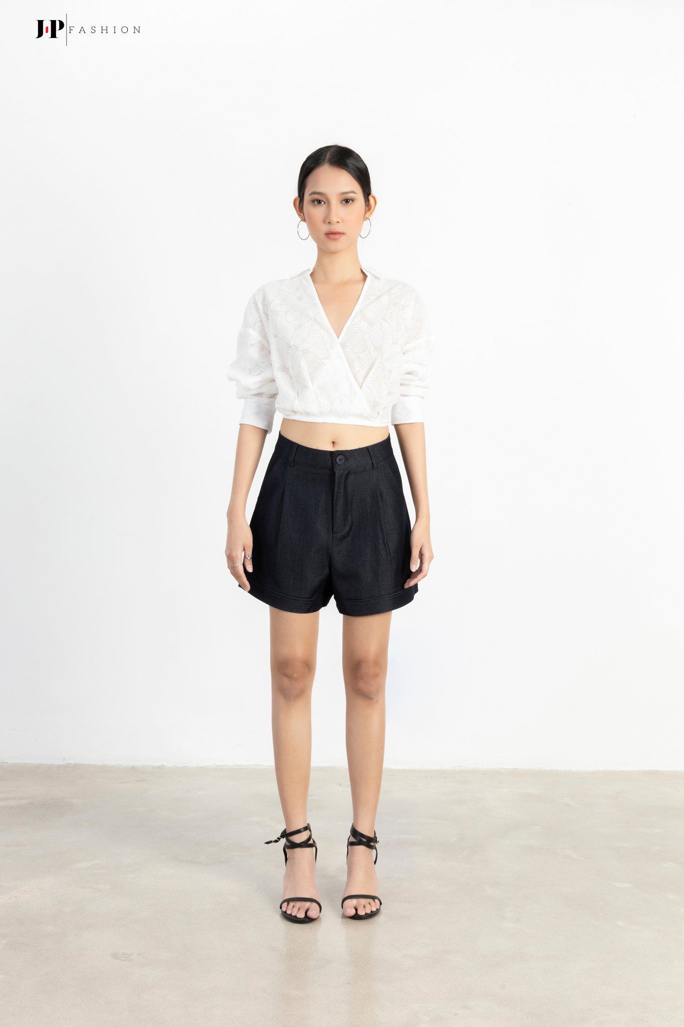 Quần Short Ngắn 15010257