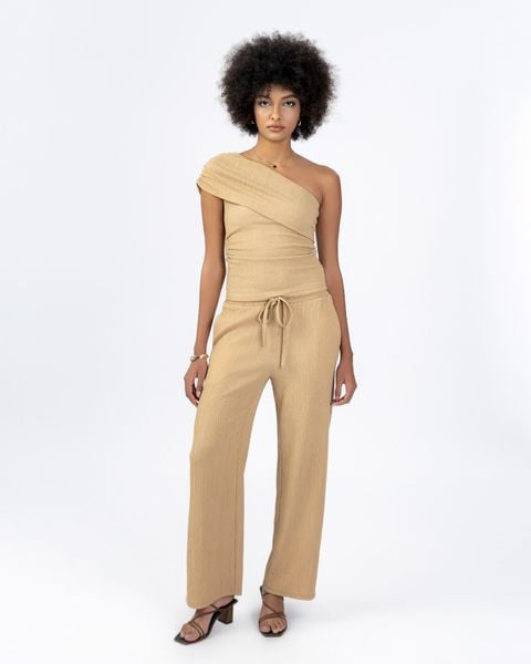 quần ống suông màu kem