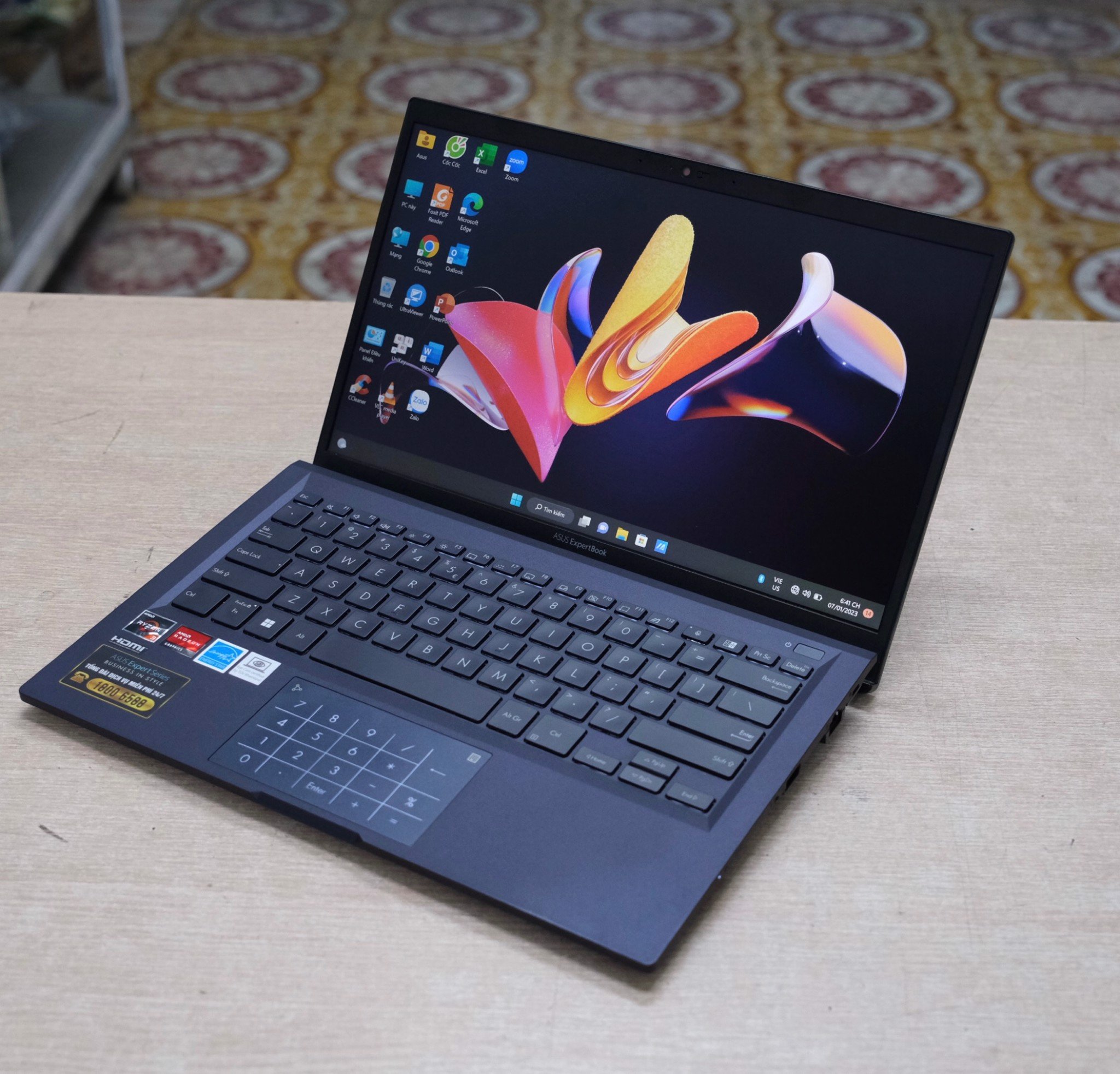 Asus expertbook