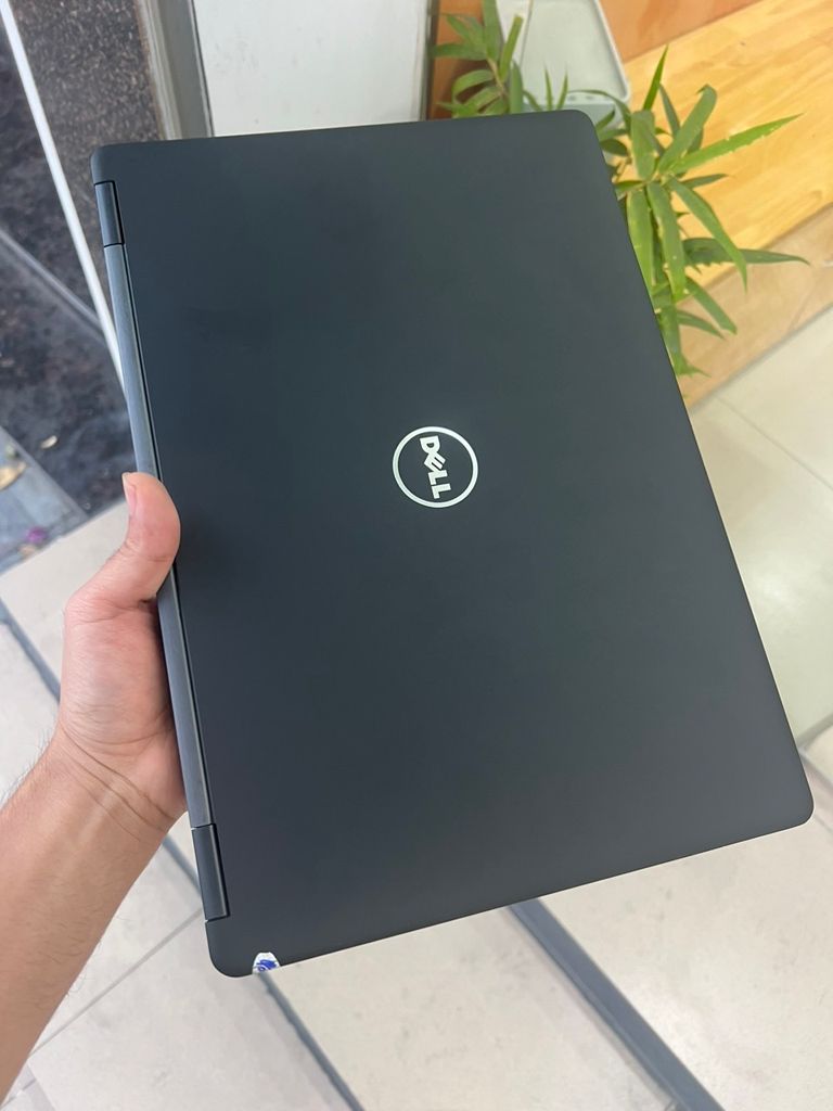 Dell Latitude E5480