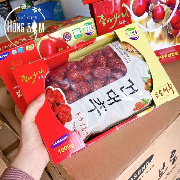 Táo Đỏ Sấy Khô Samsung Boeun Jujube Hàn Quốc Hộp 1kg (Táo Cành)