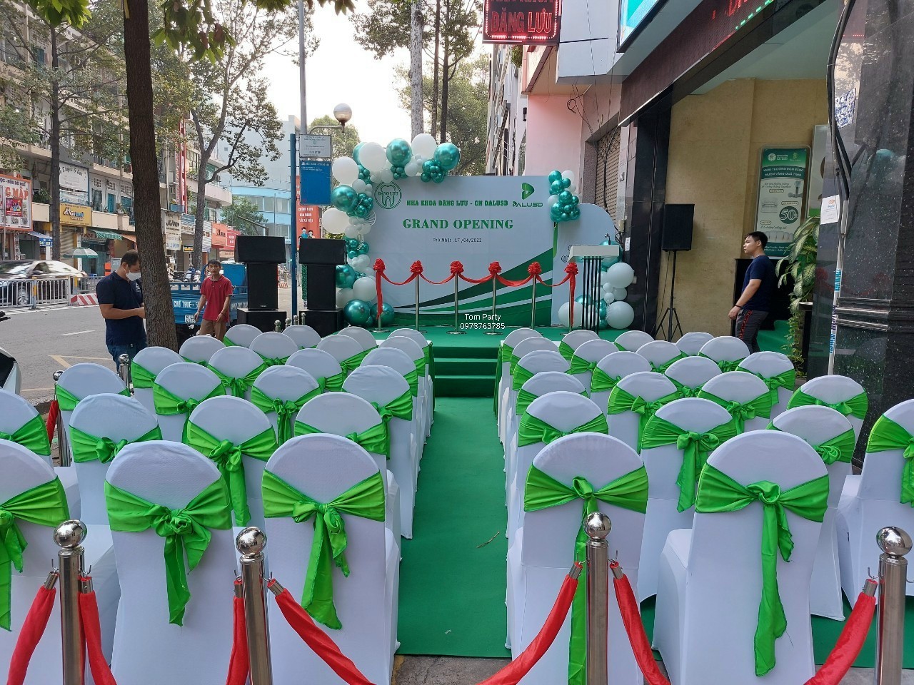 TRANG TRÍ KHAI TRƯƠNG NHA KHOA ĐĂNG LƯU