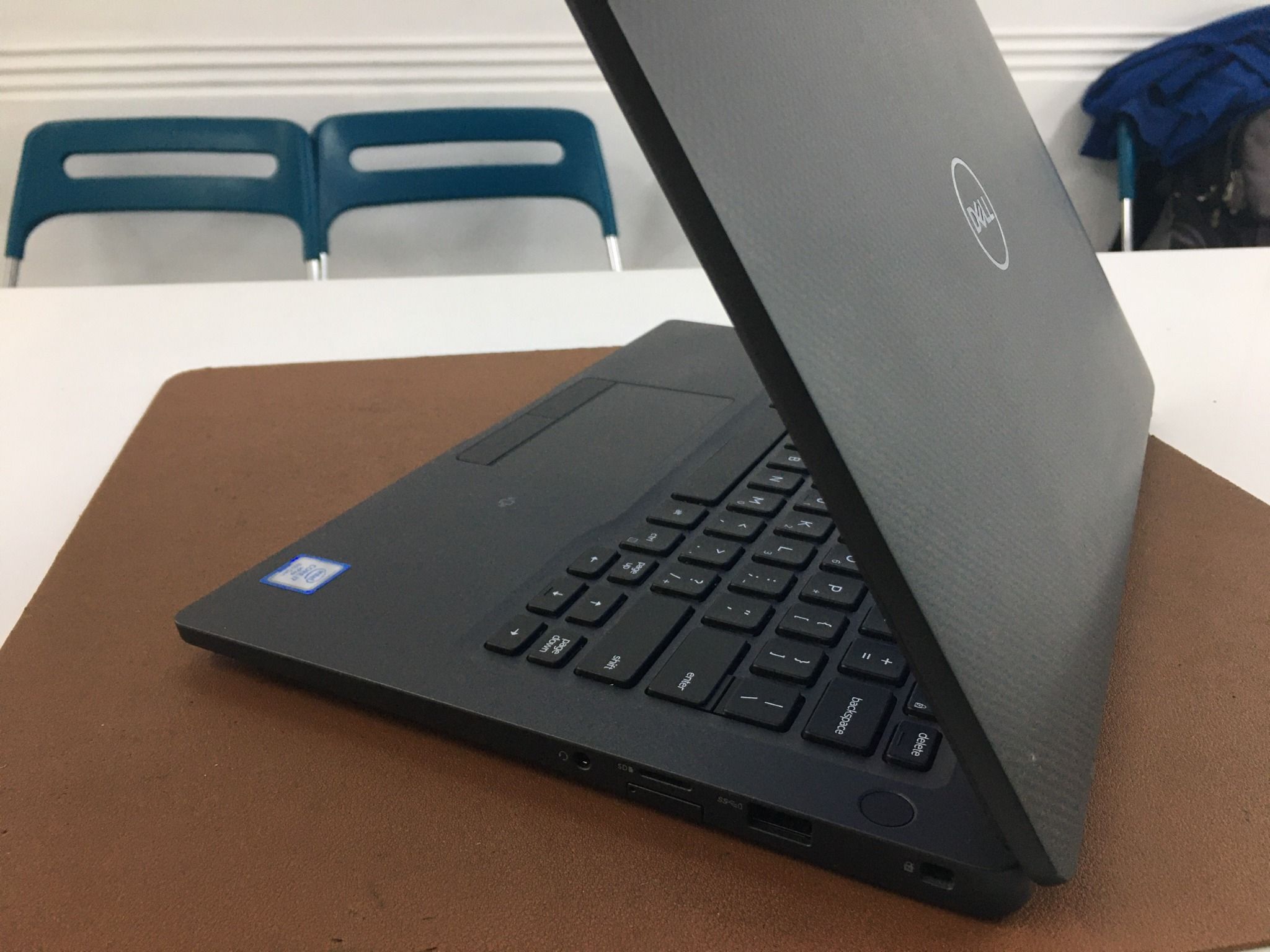 Dell Latitude 7400 Core I7-8665U Ram 16gb Ssd 256gb Màn hình 14Inch