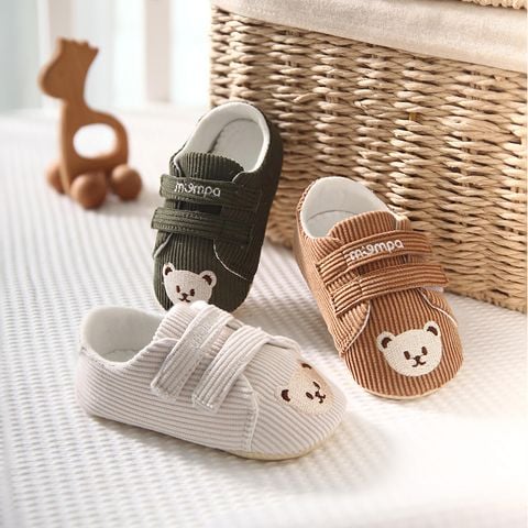 Giày tập đi trẻ em thêu hình gấu dễ thương, đế trống trượt  MP 706
