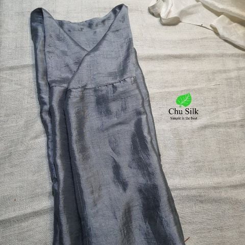  Áo bà ba và yếm tơ tằm 