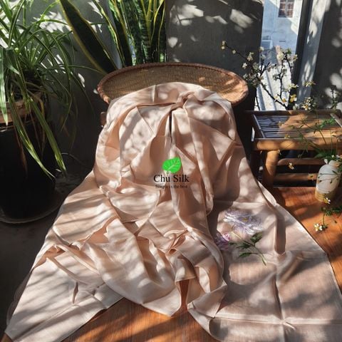  Khăn lụa tơ tằm thêu tay_màu be 