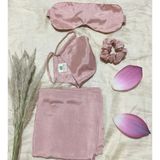  Set tơ tằm 4 món gồm: Vỏ gối+ bịt mắt+ khẩu trang+ dây buộc tóc 