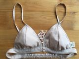  Áo Bra tơ tằm Chu Silk khuy ngọc trai cài trước 