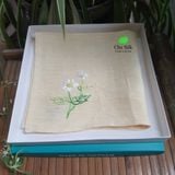 Khăn mùi xoa tơ tằm thêu tay_màu vàng nguyên bản 