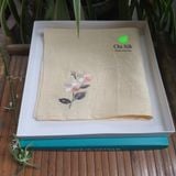  Khăn mùi xoa tơ tằm thêu tay_màu vàng nguyên bản 