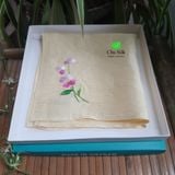 Khăn mùi xoa tơ tằm thêu tay_màu vàng nguyên bản 