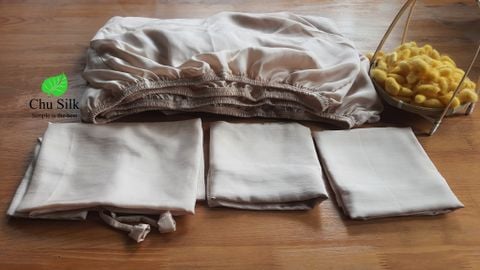  Quà cho cặp đôi sắp cưới- Bộ drap ga giường + 3 vỏ gối tơ tằm 