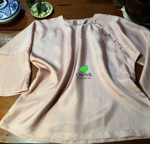  Áo lụa tơ tằm màu be 