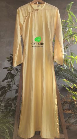  Áo dài xưa cổ kiềng tròn lụa màu vàng 