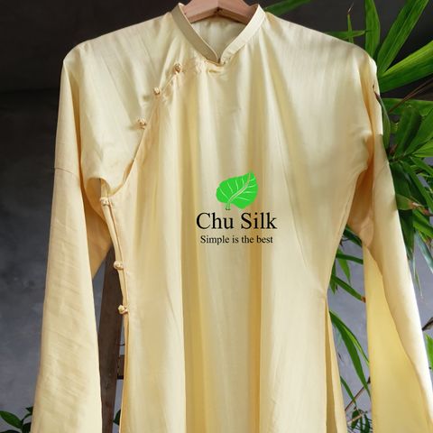  Áo dài xưa cổ cao 1cm lụa màu vàng 