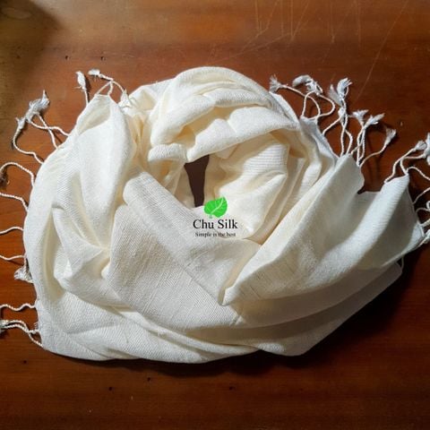  Quà tặng ấn tượng cho đối tác nước ngoài_Khăn choàng cổ 2 dòng tơ nguyên bản đặc biệt 