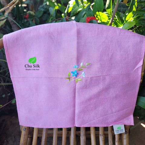  Khăn mùi xoa tơ tằm thêu tay- Màu hồng 