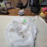  Khăn lụa vuông tơ tằm thêu tay 