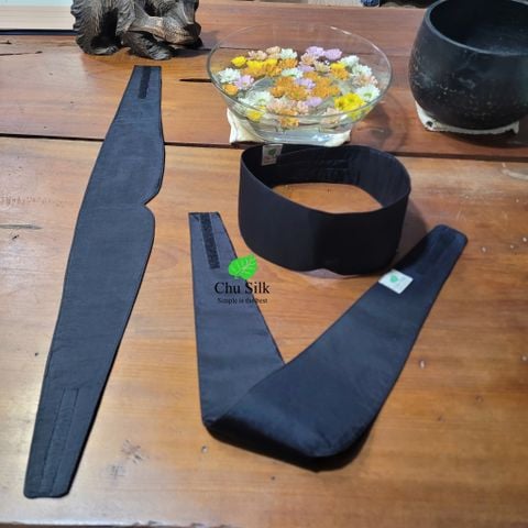  Che mắt tơ tằm 3 lớp lót tơ thô, thiết kế tinh gọn với miếng dán sau 