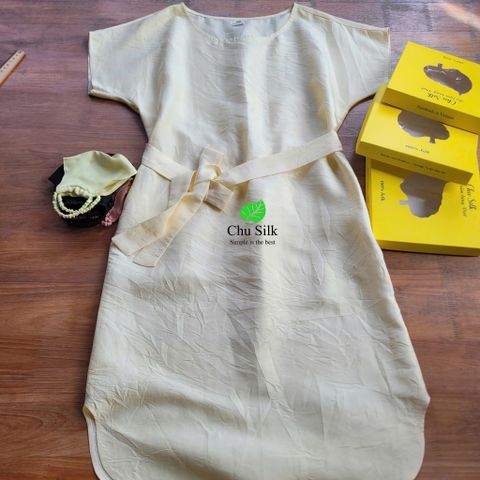  Váy tơ vàng nguyên bản có đai thắt trước và chun sau lưng 