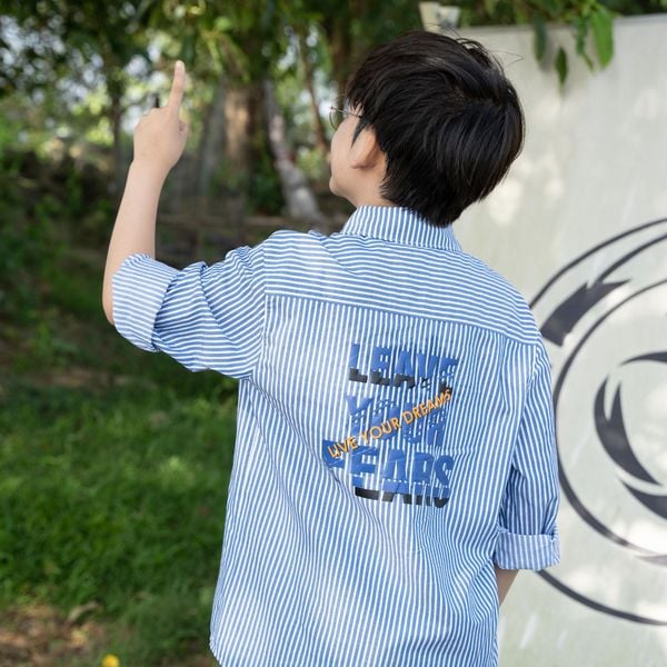  Áo sơ mi dài tay bé trai LIZARD họa tiết sọc 4SP23T032 