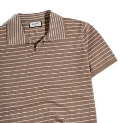 Áo Thun Polo Dệt Kim Textured Sọc Nhuyễn Kem Nâu